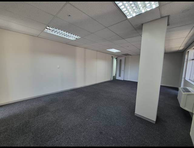 100M² OFFICE TO LET IN SANDTON CENTRAL